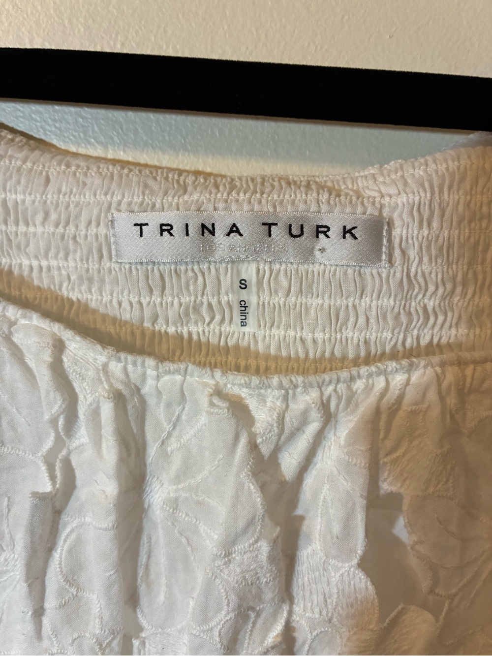 Trina Turk White Eyelet Puff Sleeve Cut-out Blouse 100% Cotton Coastal Preppy S - Picture 3 of 9